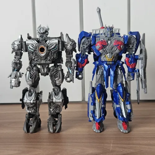 TRANSFORMERS SS AOE GALVATRON E OPTIMUS (USADO)