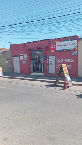 Distribuidora de gás e água