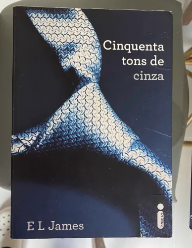 Livro: cinquenta tons de cinza