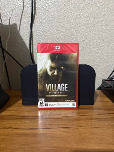 Jogo de Nintendo Switch 2 Resident Evil Village Lacrado