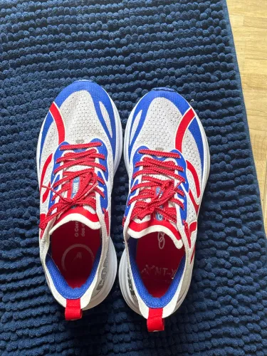 Tenis Corre 4 