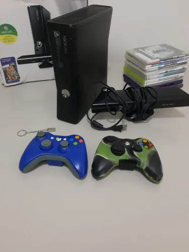 Xbox 360 Slim Desbloqueado  com hd externo de 1tb lotado de jogos 