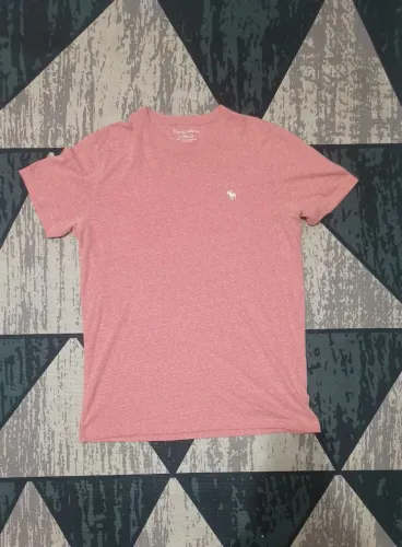 Camiseta Abercrombie & Fitch Tamanho P<br>Tamanho P