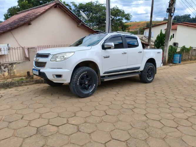 Chevrolet S10 Pick-up LT 2.8 TDI 4X4 CD Diesel AUT 2014