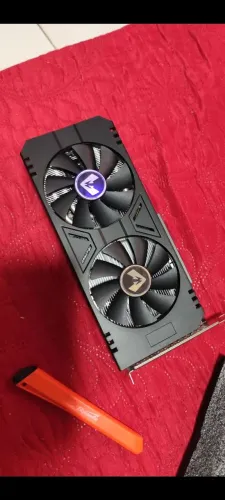 Placa de vídeo RX 590 GME 8Gb