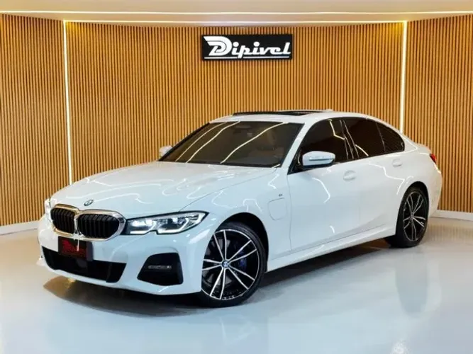 BMW 330E M Sport 2.0 Turbo Híbrido AU 2021