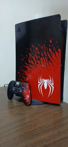 Playstation 5 + 5 Jogos Físicos e 2 controles