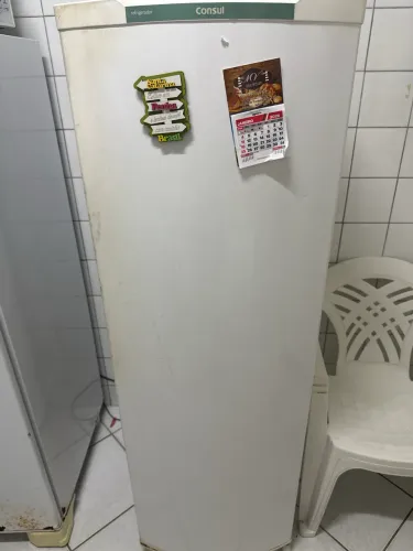 Geladeira em boas condições