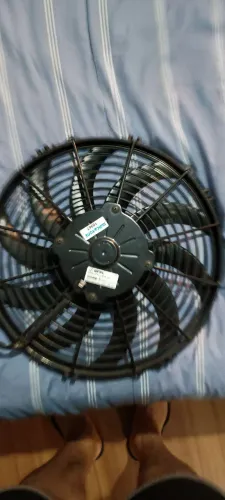 Ventoinha universal 12 polegadas 12v SPAL 152w usada por 5 meses