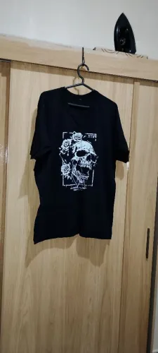 Blusa caveira feminina
