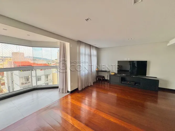 COBERTURA PLANA À VENDA - BALNEÁRIO ESTREITO - 2 DORMITÓRIOS - 2 VAGAS - TERRAÇO - ESPAÇO 