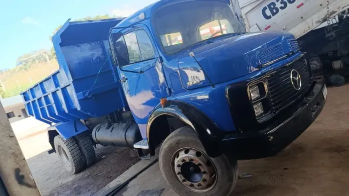 CAMINHÃO M.BENZ/LK 1513