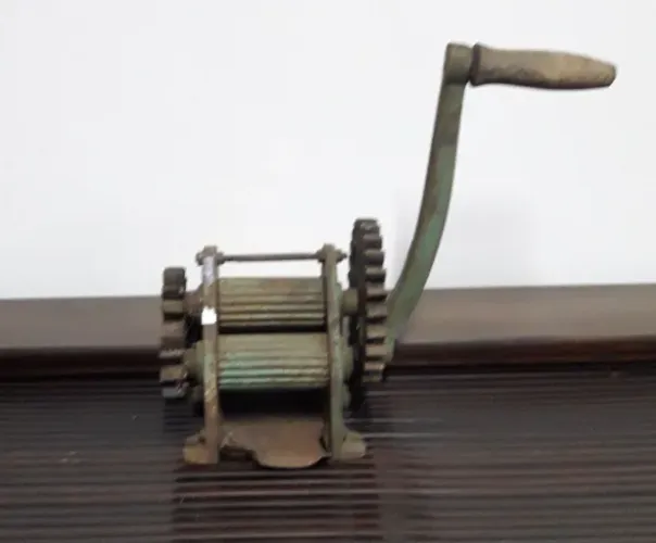 Engenho Garapeira Manual Para Cana 3 Moendas Ferro Fundido Com Regulagem B60 Botini Reforç