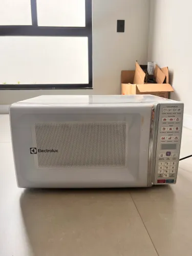 Microondas Eletrolux de Bancada 34L 220w