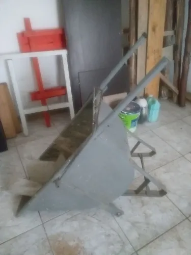 Carinho de mão  sem roda