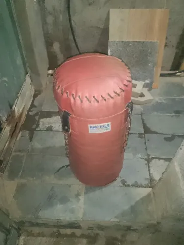 Vendo saco de pancadas profissional