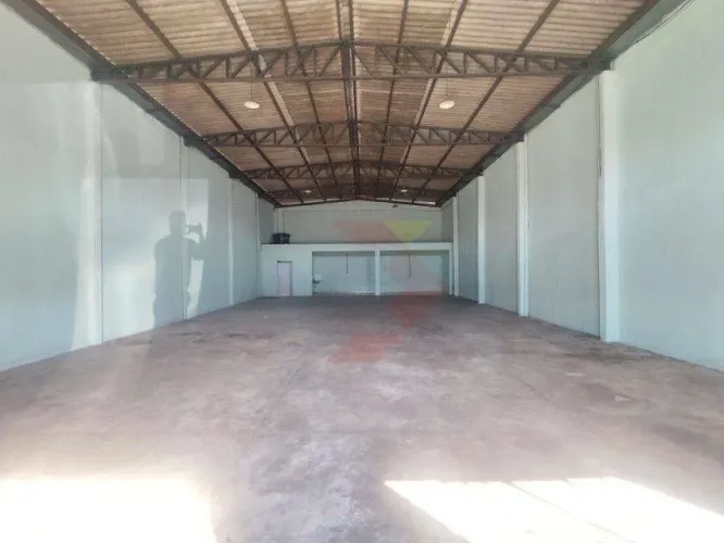 Galpão para alugar, 300 m² por R$ 6.900,00/mês - Residencial Center Ville - Goiânia/GO