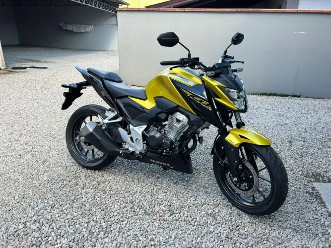Cb 300 fmodelo com ABS cb300 aceit0 troca carro XRE etc