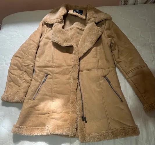 Sobretudo suede bege