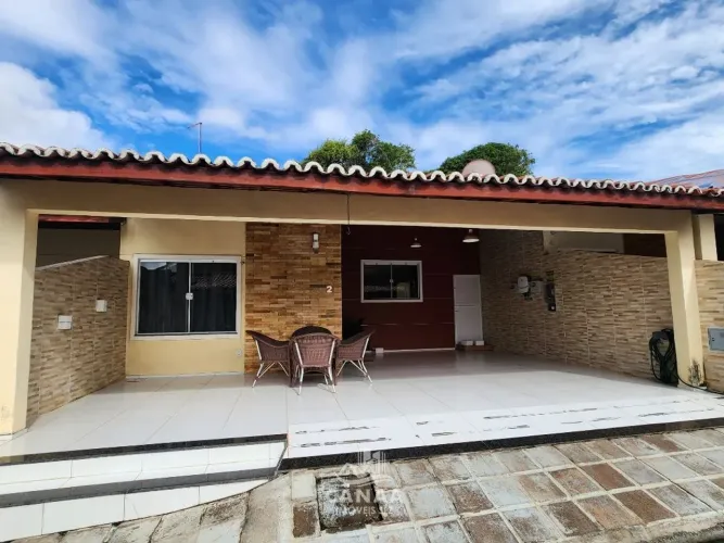 Vende-se Excelente Casa no Cond. Jacumã I - 3 quartos - Energia Solar - Nascente