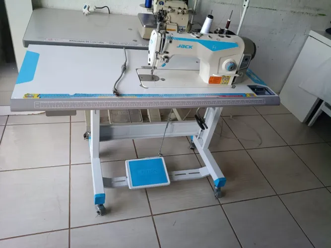 Máquina industrial Reta Jack F5