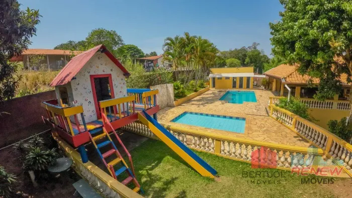 Linda Chácara à venda em Vinhedo - Pinheirinho