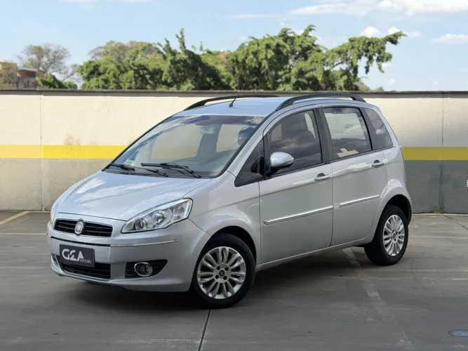 Fiat Idea Essence 1.6 Flex 16V 5P 2012