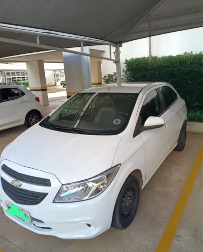 Chevrolet Onix Hatch LS 1.0 8V Flex Power Mec. 4P 2016