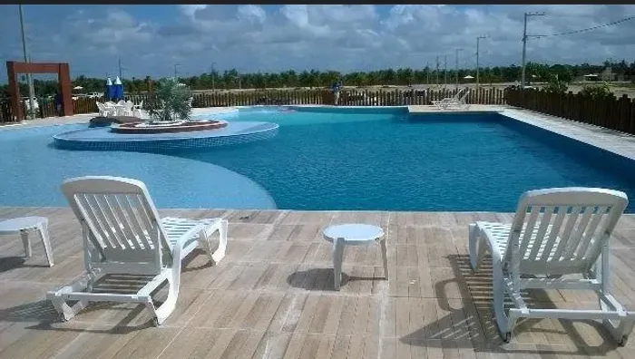 Lote 15x30 (450m²) no Condomínio Meridiem Praia Mar entra a Paia do Abaís e Saco