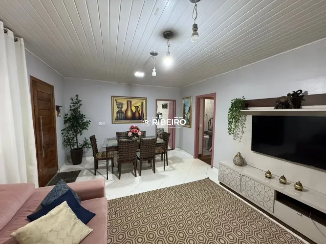 Casa com Piscina + Ponto Comercial I Embratel R$ 650.000,00