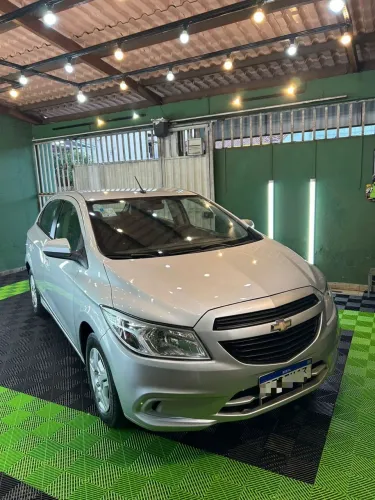 Chevrolet Onix JOY Hatch 1.0 8V Flex Mec. 4P 2018