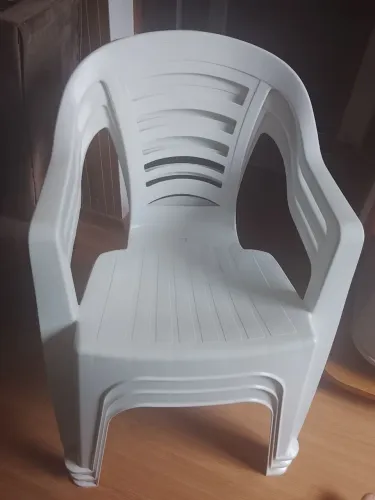 Cadeira de plástico
