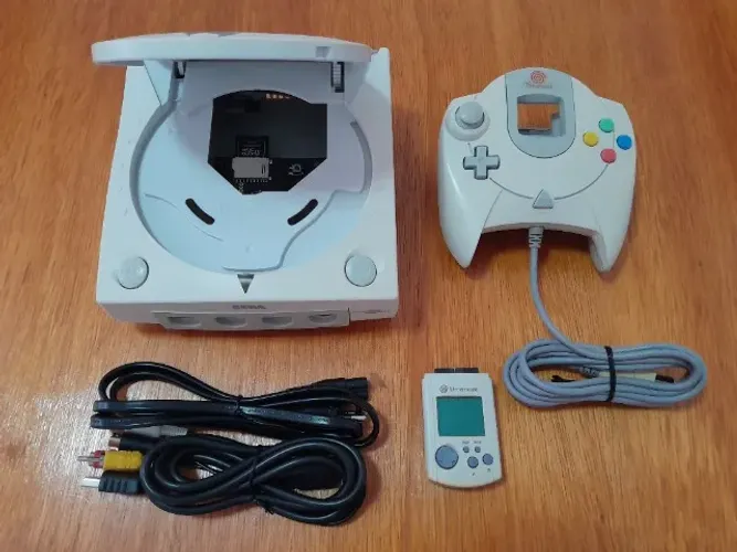 Sega Dreamcast Com Gdemu + Controle + Vmu + Cabos E Jogos