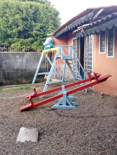 Parquinho de madeira 