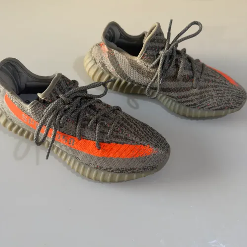 Tênis Adidas Yeezy Boost 350 V2 Beluga
