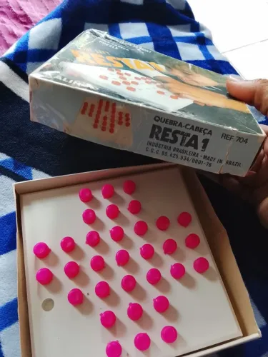 Jogo resta um retrô