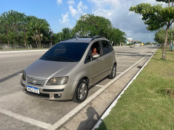 Fiat Idea ELX 1.4 MPI Fire Flex 8V 5P 2010