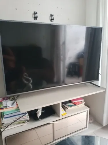 Vendo TV TCL Smart 50" semi-nova.
