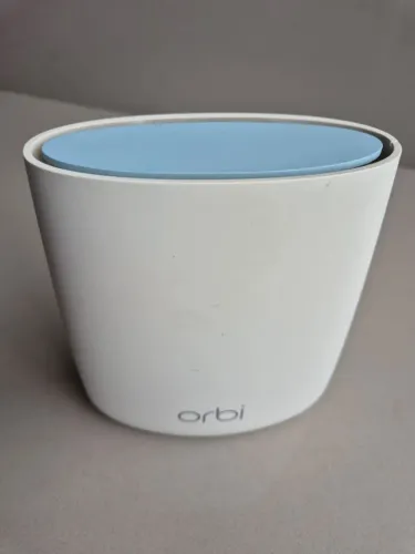 Roteador Orbi Netgear AC2200 Tri-Band. Roteador da linha premium Orbi.