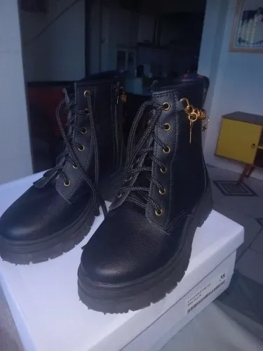 Botas