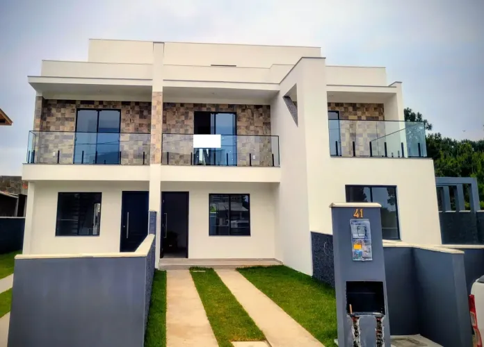 Sobrado para venda tem 92 metros quadrados com 2 quartos