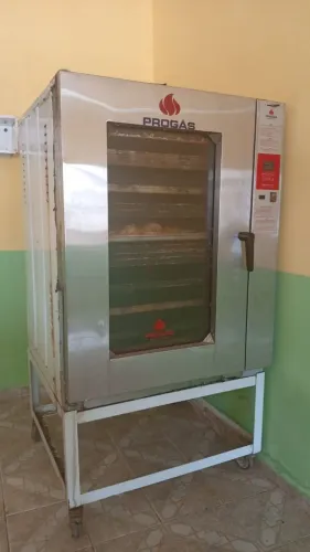 Vendo um torno elétrico 10 telas semi novo