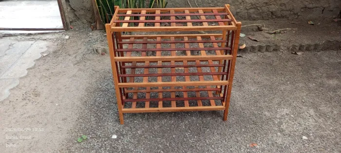 Vendo Sapateira Multiuso em Madeira 