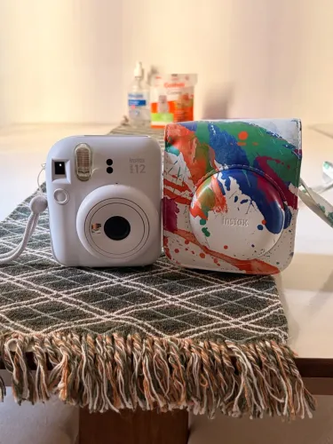 Instax Mini 12 + case