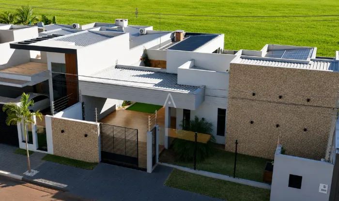 Casa Mobiliada com Piscina e Placas Solares à venda no Bairro TOCANTINS em TOLEDO por R$ 1