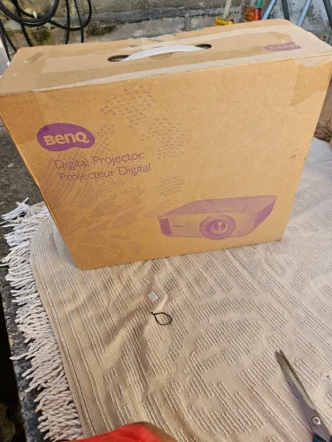 PROJETOR BENQ MW 550 NOVO NA CAIXA LACRADA. 1.750.00 REAIS.