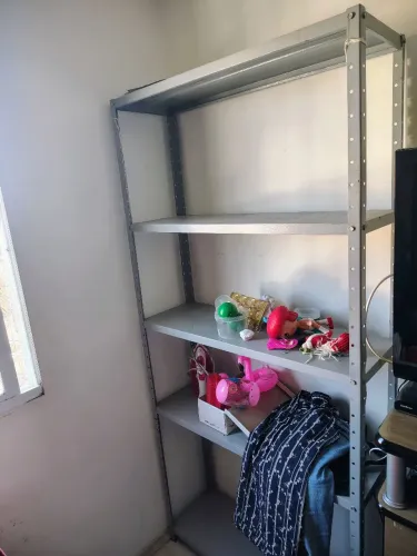 Prateleira de alumínio