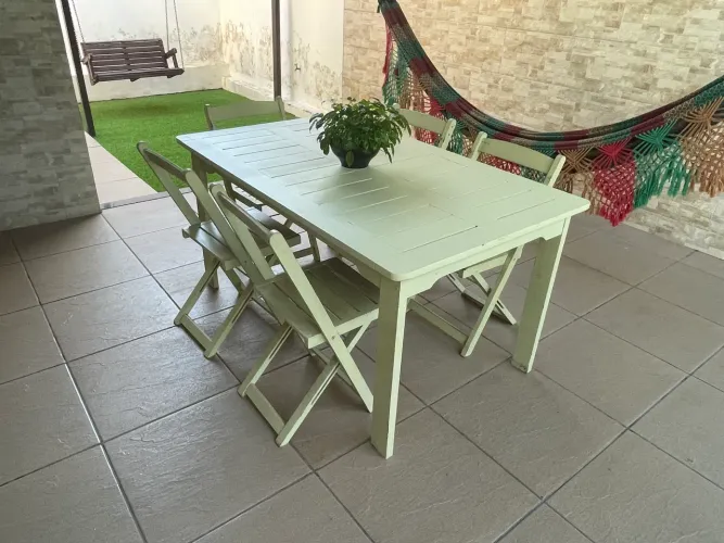 Mesa e 5 cadeiras de jantar jardim varanda