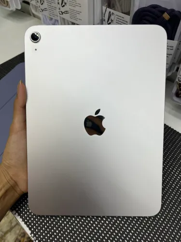 iPad 11 128gb
