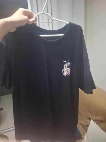 CAMISETA ORIGINAL DATTEBAYO SUPPLY SATORO GOJO + CARD